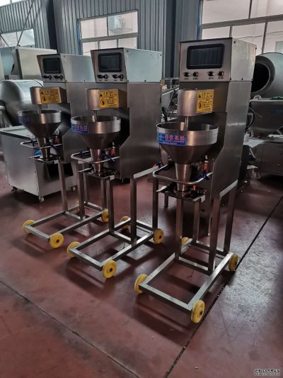 肉丸生產(chǎn)線，貢丸加工設(shè)備，潮燦牛肉丸生產(chǎn)設(shè)